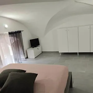 Apartmán Maya's, Katánie